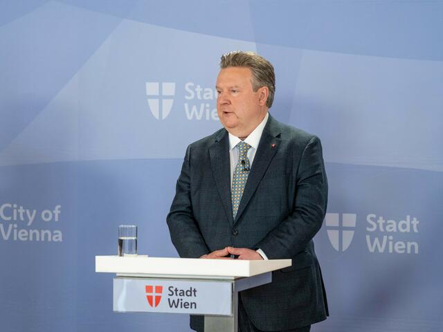 Im Rahmen einer Pressekonferenz am Dienstag sprach MeinBezirk mit Wiens Bürgermeister Ludwig (SPÖ) über die aktuelle politische Lage auf Bundesebene.  | Foto: Valentina Marinelic/MeinBezirk