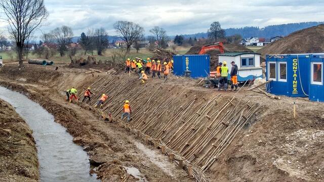 Schutzmaßnahmen vor Hochwasser sollen in den nächsten Jahren entstehen.  | Foto: Archiv