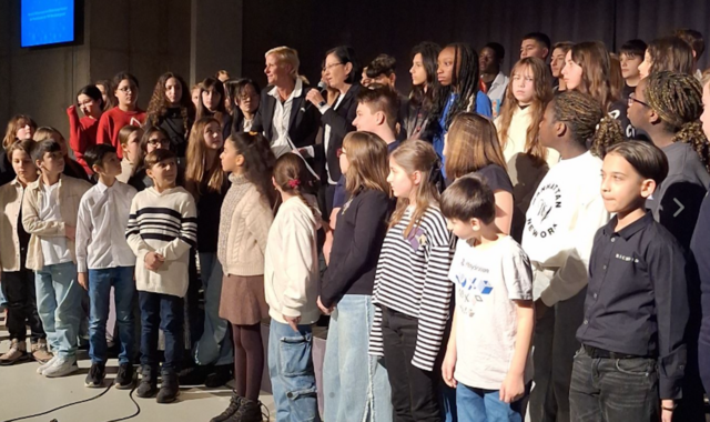 Die Schülerinnen und Schüler der Wendstadtgasse haben einen Song für das Cape 10 geschrieben und vorgetragen. | Foto: Cape 10