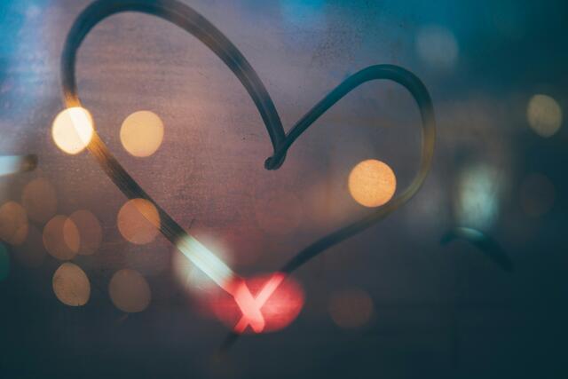Der Tiroler Monitoringausschuss macht anlässlich des Valentinstags auf das Recht auf Selbstbestimmung in allen Lebensbereichen aufmerksam. | Foto: unsplash