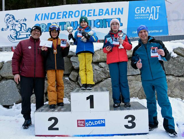 Wie im Weltcup: Für die Siegerinnen und Sieger gab es Ruhm. Ehre und tolle Preise! | Foto: TRV/Robert Thiem