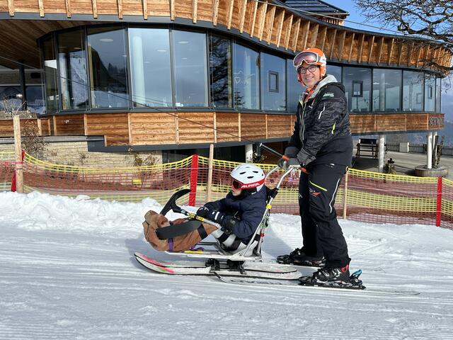 Skilehrer Jörg Kleinhansl schätzt vor allem die Abwechslung, "denn jeder Mensch ist verschieden". | Foto: Schneeberger