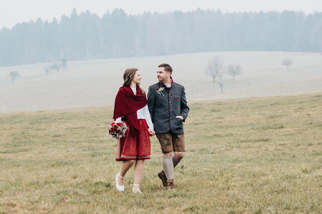 Bianca (geb. Lipp) und Patrick Hammer feierten ihre kirchliche Hochzeit im Schloss Reitenau. | Foto: © Magret Bernschütz