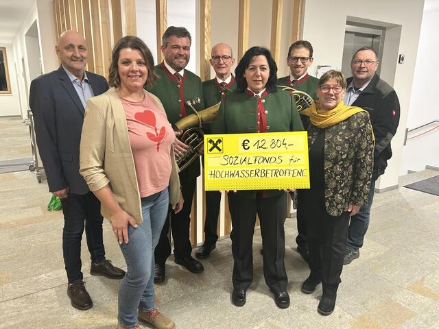 Der Musikverein Sieghartskirchen hat beim heurigen Neujahrsblasen für die Hochwasseropfer der Gemeinde gesammelt. | Foto: Musikverein Sieghartskirchen