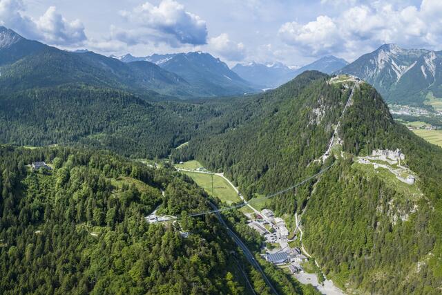Ein Blick auf das Gesamtensemble der Burgenwelt Ehrenberg. | Foto: Andreas Schindl