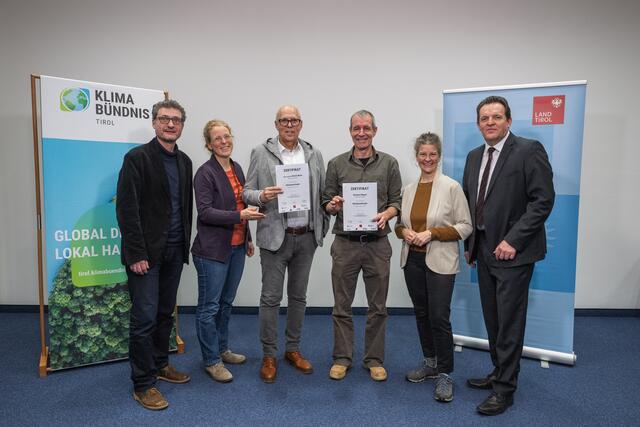 GF Andrä Stigger (Klimabündnis Tirol), GFin Brigitte Drabek (Klimabündnis Salzburg) Vize-BM KR Helmut Wurm und Ing. Bernhard Mayerl (Gemeinde Volders), Angelika Purin (Energieinstitut Vorarlberg), LR René Zumtobel (Land Tirol) | Foto: KB Tirol/Franz Oss