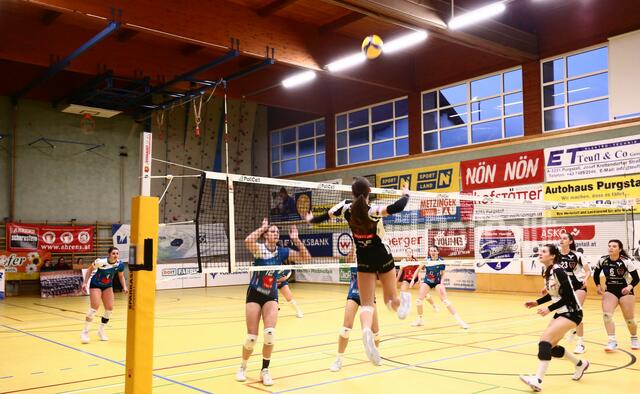 Vor heimischem Publikum mussten sich die Volleyballerinnen aus Purgstall an der Erlauf leider gegen die Gäste aus Tirol geschlagen geben. | Foto: ASKÖ Purgstall