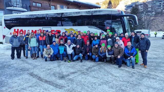 50 Teilnehmer unternahmen mit dem SV Pyhrafeld einen Ausflug zur Ski-Weltmeisterschaft in Saalbach-Hinterglemm. | Foto: Daniel Wieland/SV Pyhrafeld