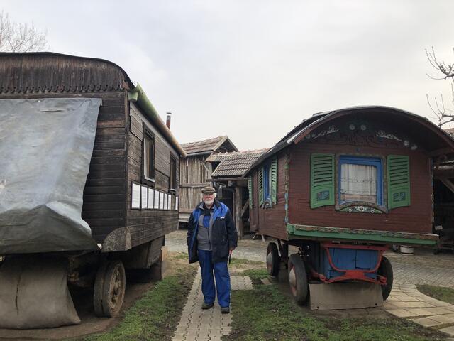 Beppo Haubenwallner hat sich mit dem Dorfmuseum einen Lebenstraum geschaffen. | Foto: Kathrin Santha