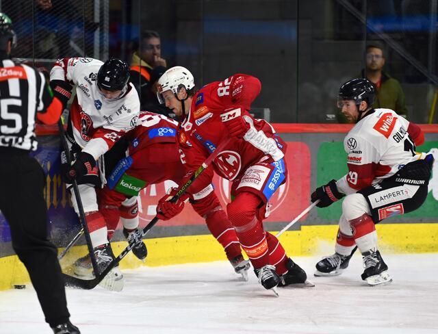 In der Verlängerung kam es zum Siegestreffer. | Foto: EC-KAC/Florian Pessentheiner
