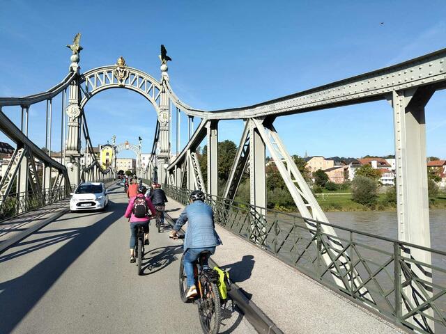 Die Stadtgemeinde Oberndorf setzte sich im Rennen um den österreichischen Mobilitätswochenpreis für Gemeinden unter 10.000 Einwohnerinnen und Einwohnern unter mehr als 400 teilnehmenden Städten und Gemeinden in ganz Österreich durch. | Foto: Yvonne Schwarte