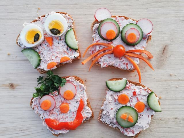 Dimana Imanova legt großen Wert auf frisches Essen aus der Region für die Kindergarten- und Schulkinder. | Foto: Katrin Ebetshuber