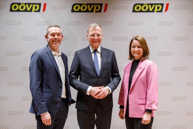 Markus Gadringer, Thomas Stelzer und Andrea Hausleithner. | Foto: ÖVP OÖ