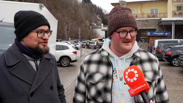 Lukas und Heiko sind zum ersten Mal bei einer alpinen Ski-WM mit dabei und sind begeistert von der Stimmung. | Foto: MeinBezirk