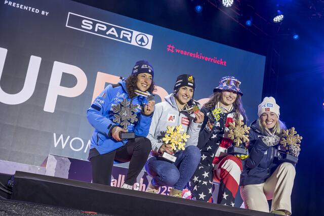 Federica Brignone greift nach einer Machtdemonstration nach Gold im WM-Riesentorlauf der Damen. | Foto: Land Salzburg/Neumayr/Leopold