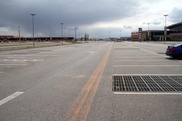 Große Betonflächen heizen Temperaturen in NÖ an. | Foto: MeinBezirk