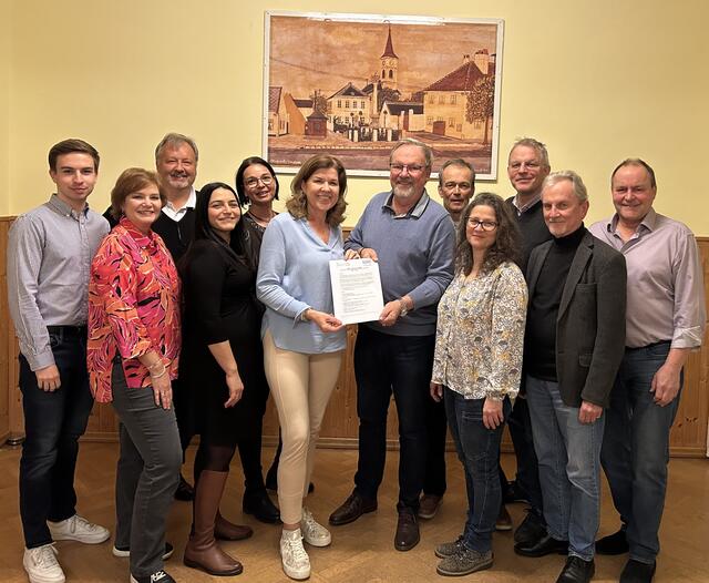 Haben sich auf Zusammenarbeit geeinigt: Team Doris und Pro Münchendorf. | Foto: Team Doris