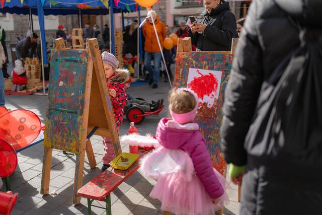 Kinderprogramm am Sparkassenplatz | Foto: Schorch