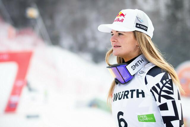 Die Neuseeländerin Alice Robinson holt mit der Silbernen die erste WM-Medaille für Neuseeland.  | Foto: Erich Spiess/ Red bull Content Pool