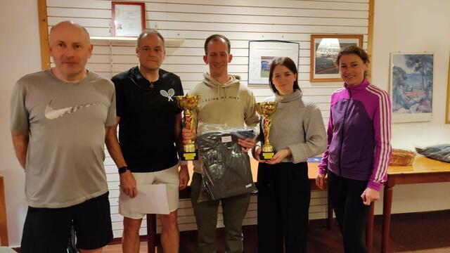 Mixed-Doppelturnier im Tennissport: Siegerduo Nadine und Alex Franz (2. u. 3.v.r.) mit Peter Hinterhofer, Reinhard Pitzl und Hedwig Salaberger in Kirnberg | Foto: UTC Scheibbs