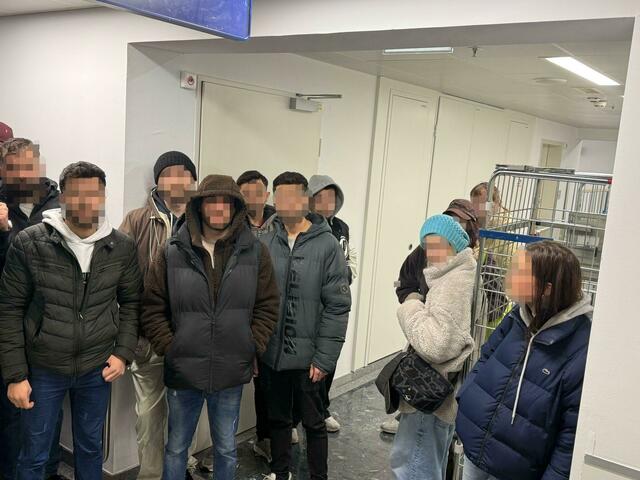 Proteste gegen die Abschiebung der schwangeren Kurdin Bedia Ö. in die Türkei in der JVA und Klinik Innsbruck. | Foto: Ibk gegen Rechts