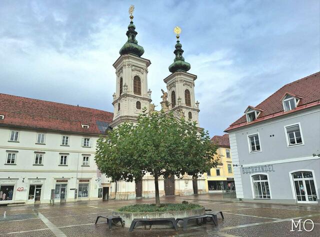 Der oft als Veranstaltungsfläche genutzte Teil des Platzes ist von den Umbauarbeiten nicht betroffen.  | Foto: Marie Ott