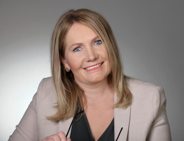 „Wir freuen uns sehr, mit Samvel einen Pächter gefunden zu haben, der den Steilstufenwirt mit gutbürgerlicher Küche betreiben wird.“ so Heidemarie Silber, Heidemarie Silber, Bürgermeisterin St.Oswald und Obfrau der Bürgergenossenschaft.  | Foto: Mathe