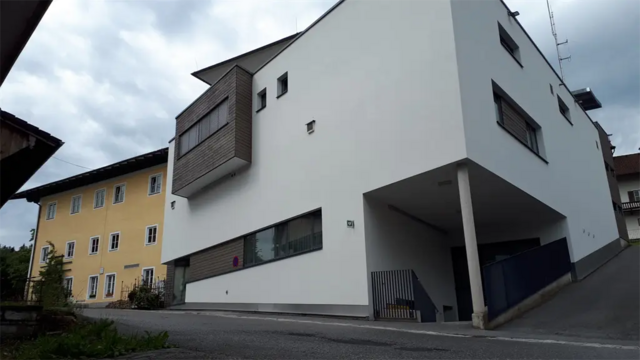 Defibrillator-Standort beim Hintereingang des Probelokals der Trachtenmusikkapelle. (Dorfstraße 418)Gemeinde St. Koloman | Foto: Gemeinde St. Koloman