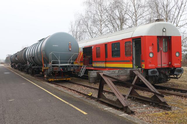 Abtransport der Styrol-Waggons aus Wels: Die Mannschaft der ÖBB leistete ganze Arbeit. | Foto: laumat.at