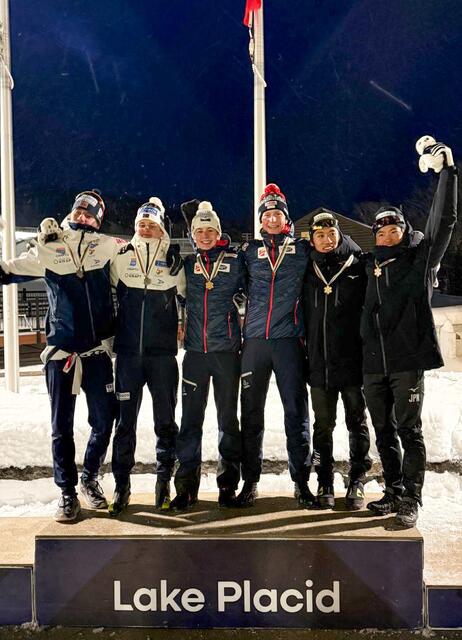 Andreas Gfrerer und Paul Walcher (Mitte) mit der Goldmedaille. | Foto: Ski Austria
