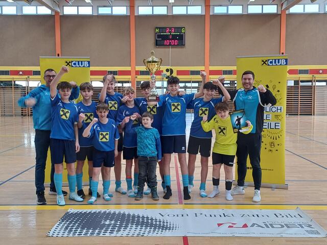 Die Sportmittelschüler aus Bad Kreuzen verteidigten durch einen knappen Final-Erfolg den Titel. | Foto: Matthias Froschauer