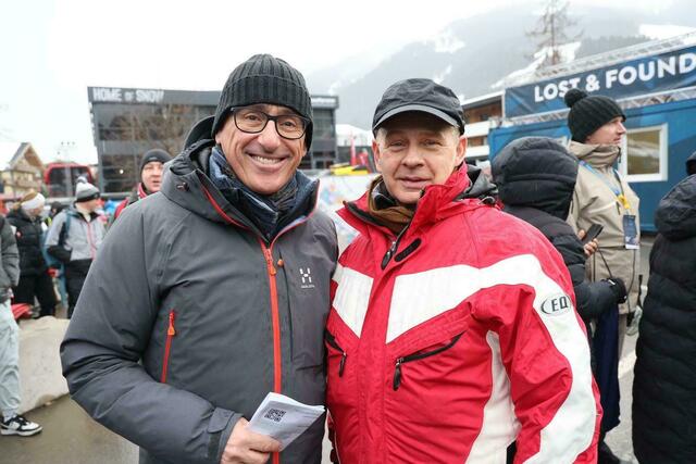Sigi Kämmerer, Pressesprecher des Raiffeisenverbandes Salzburg, und Salzburgs MeinBezirk-Chefredakteur Martin Schöndorfer bei der Ski-WM in Saalbach. | Foto: Franz Neumayr