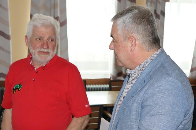 Bürgermeister Karl Bohnstingl (re) sagte dem Verein eine finanzielle Unterstützung zu | Foto: Gerhard Langmann