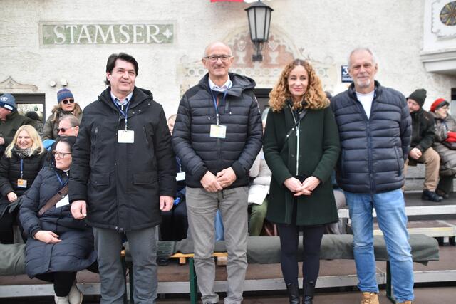 Unter den Ehrengästen: Bgm. Manfred Schafferer, Landeshauptmann Anton Mattle, Landesrätin Eva Pawlata und Vizebgm. Max Unterrainer | Foto: Kendlbacher