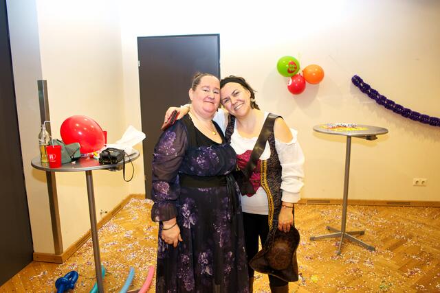 Isabella Pree, Michaela Müller