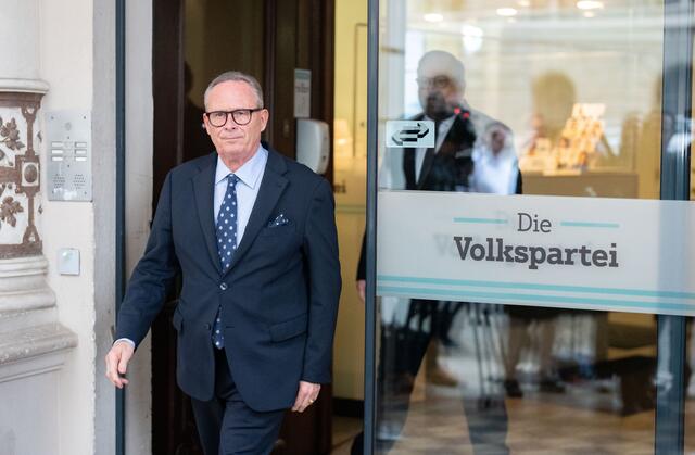 ÖVP Wien-Chef Karl Mahrer ist mit einer drohenden Anklage im Zusammenhang mit der Causa Wienwert konfrontiert. | Foto: GEORG HOCHMUTH / APA / picturedesk.com