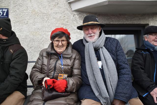 Unter den Ehrengästen: Franz Fischler (ehe. EU-Kommissar) mit Gattin Heidi sind begeistert von den Absamer Matschgerern. | Foto: Kendlbacher
