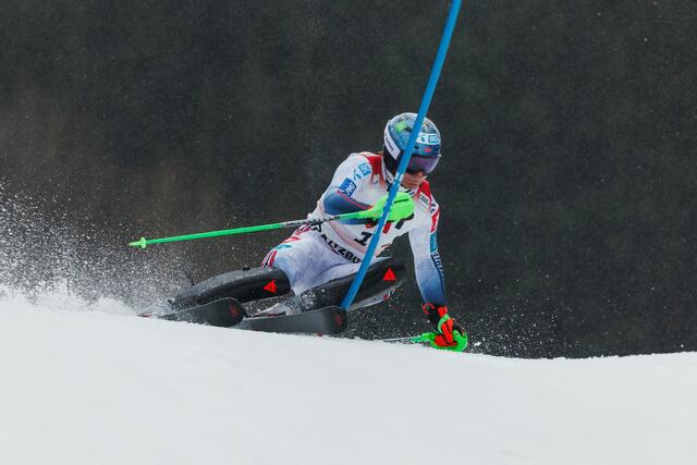 Timon Haugan lässt im zweiten Durchgang Plätze liegen, für ihn ist es am Ende der fünfte Platz. | Foto: Samo Vidic / Red Bull Content Pool