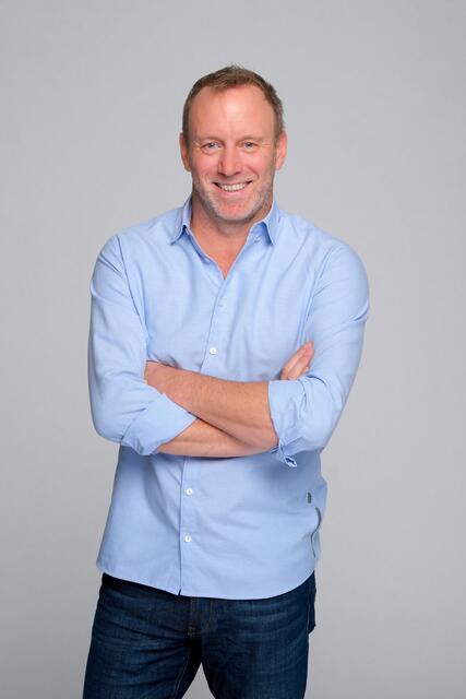 "Ich glaube sogar, dass ich tanzen kann, habe es aber noch nie ausprobiert", betont Ex-Tennisprofi Stefan Koubek. | Foto: ORF/Hans Leitner