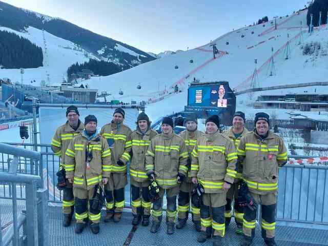 Eine Mannschaft der Feuerwehr Uttendorf unterstützte die Kameraden der Feuerwehren Saalbach und Hinterglemm bei der örtlichen Einsatzbereitschaft bei der Ski-WM. | Foto: Feuerwehr Uttendorf