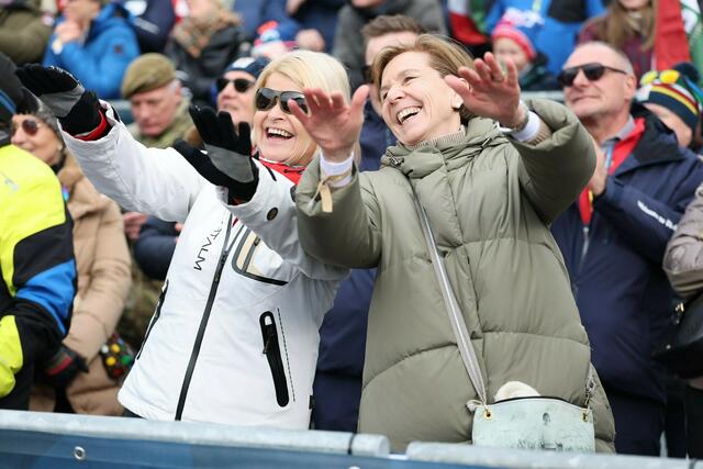 Verdeitigungsministerin und Landtagspräsidentin  | Foto: Land Salzburg / Franz Neumayr