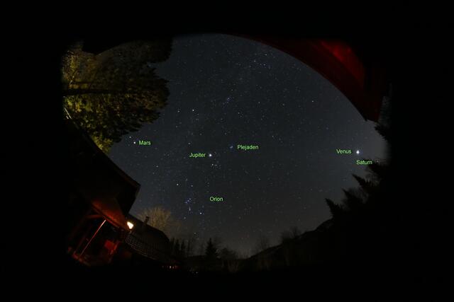 Bei vollkommener Finsternis sind am Nachthimmel über Puchenstuben sogar Planeten zu sehen.