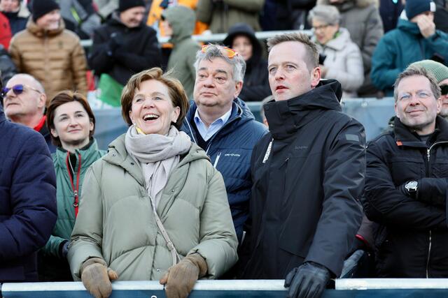 Im Bild v.l.: Landeshauptmann-Stellvertreterin Marlene Svazek, Landtagspräsidentin Brigitta Pallauf, Bundesminister Werner Kogler und Bürgermeister Alois Hasenauer (Saalbach-Hinterglemm) bei der Eröffnung der Ski-Weltmeisterschaften in Saalbach-Hinterglemm 2025 | Foto: Land Salzburg / Franz Neumayr