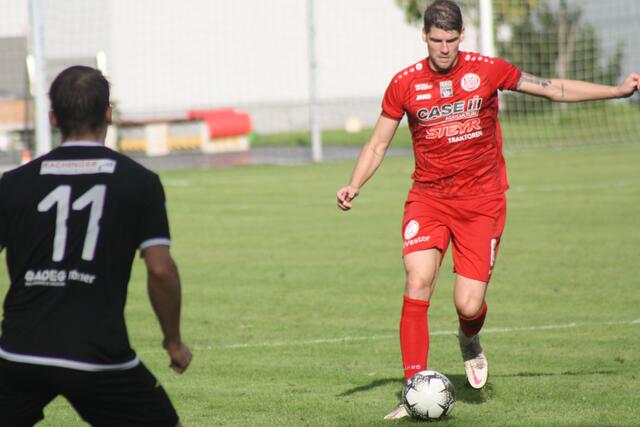 In der Saison 2022/23 trug Manuel Hofmeister bereits das Trikot des ASK St. Valentin. Nun ist der Verteidiger zurück und soll bei der Mission "Klassenerhalt" mithelfen.