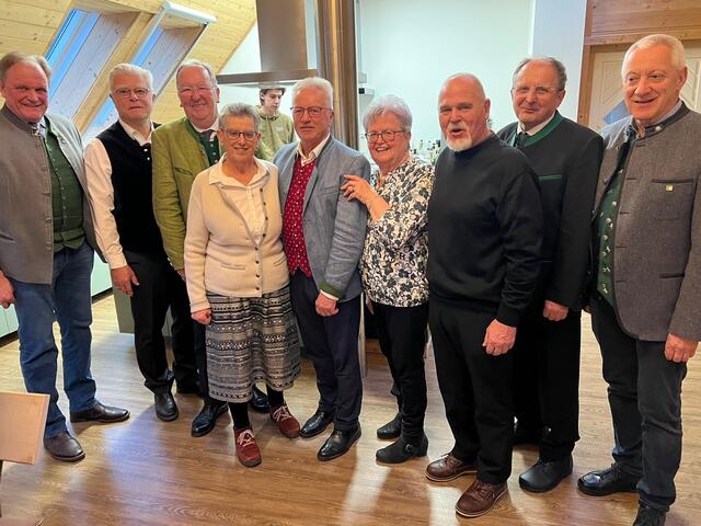 : BGM Erwin Dirnberger, Erwin Wutte, BR Ernest Schwindsackl, Ehepaar Lackner, Antonia Höller, Johann Hackl, Walter Hojas, Walter Reiter | Foto: Wutte