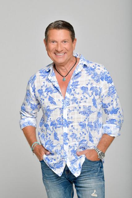 Kabarettist und Regisseur Wolfgang "Fifi" Pissecker ist ein Neuling auf dem Parkett. | Foto: ORF/Thomas Ramstorfer