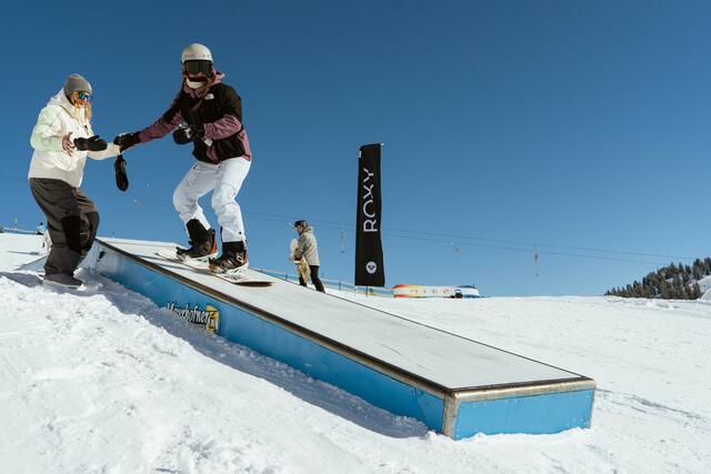 Die Roxy-Girsl Shred Session am Penken in Mayrhofen war ein voller Erfolg.  | Foto: Henrieke Ibing