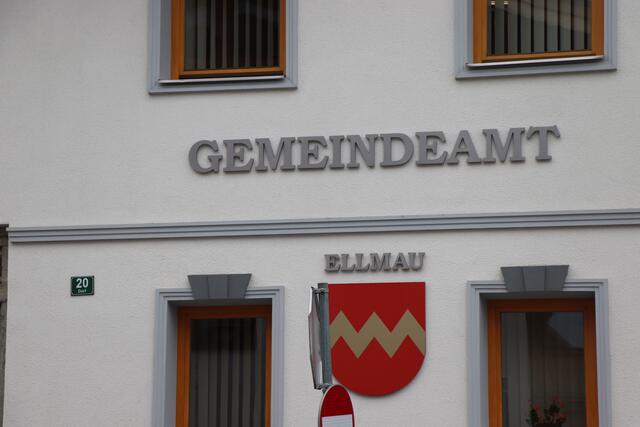 Ellmau muss bis zu 1,5 Millionen Euro einsparen, um das Budget für 2026 zu sichern. Dafür werden Personalkosten reduziert, Förderungen gekürzt und Bauprojekte verschoben. | Foto: Nimpf