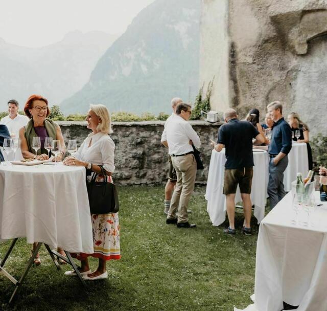 Vor allem rund um die Gollinger Festspiele ist der Ort belebt.  | Foto: zVg