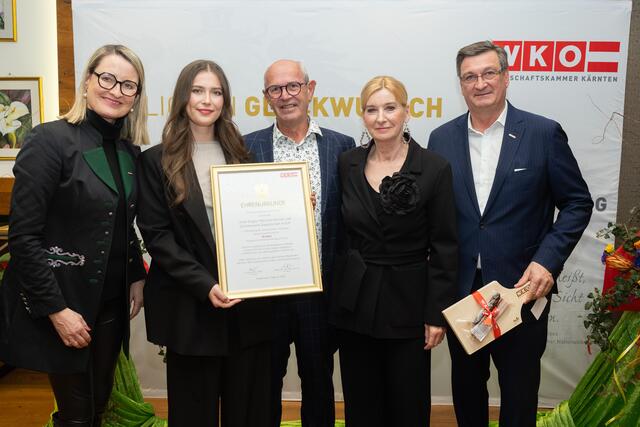 Unternehmer Werner Kogler feierte mit Gattin Liselotte und Tochter Maria Lisa 70 Jahre Josef Kogler Natursteinbruch und Schotterwerk GmbH. | Foto: Alexander Wieselthaler